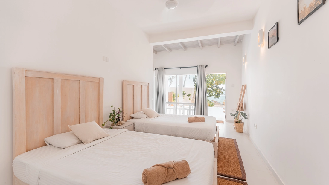 Mehrbettzimmer Beachfront Surfcamp Sri Lanka