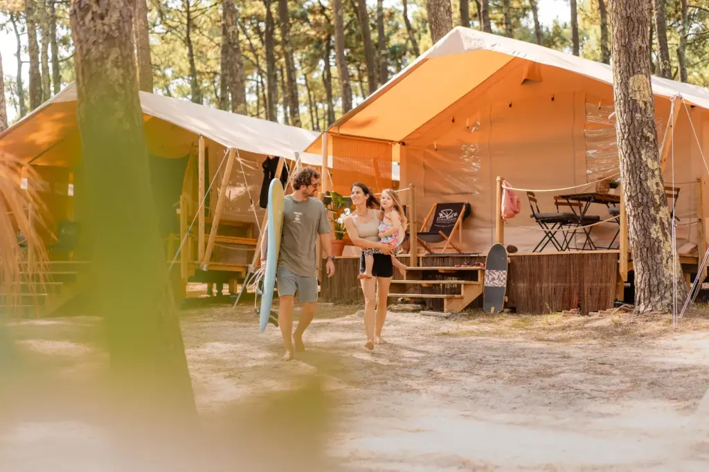 Familien Surfcamp St Girons Safari-Zelte und Aktivurlaub