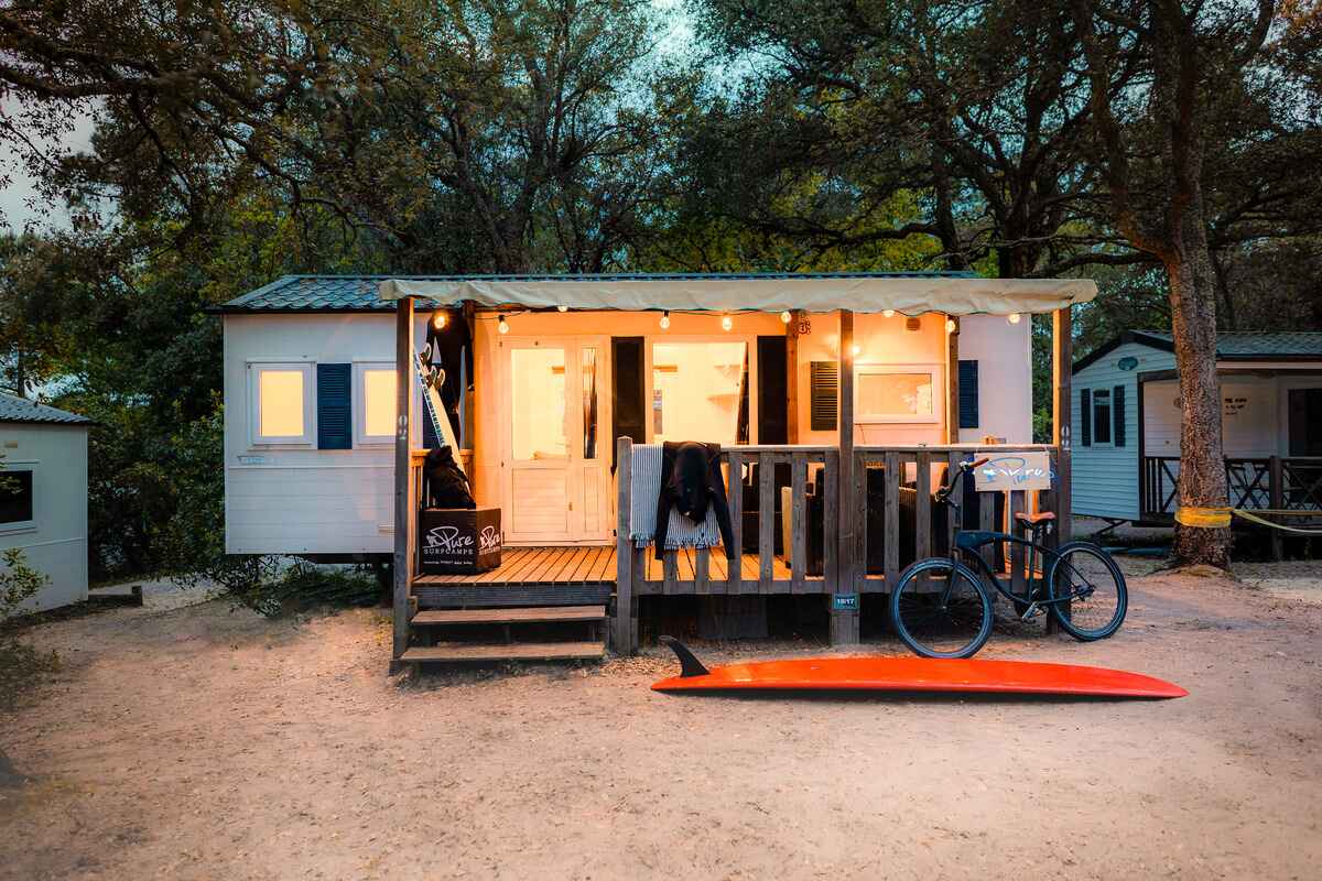 Kleines Mobile Home Surfcamp Moliets