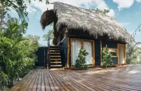Rapturecamps-Costa-Rica-Surfcamp-building