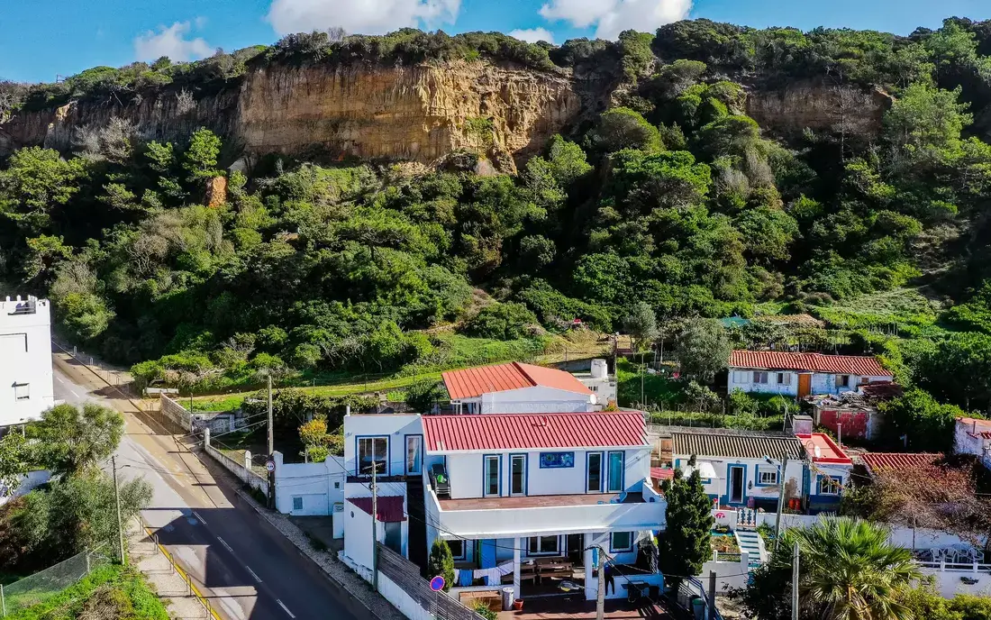 Beachfront Surfcamp Caparica