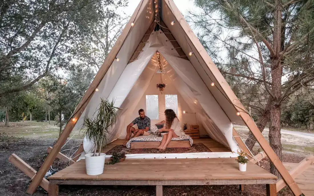 Tipi Surfcamp Oyambre