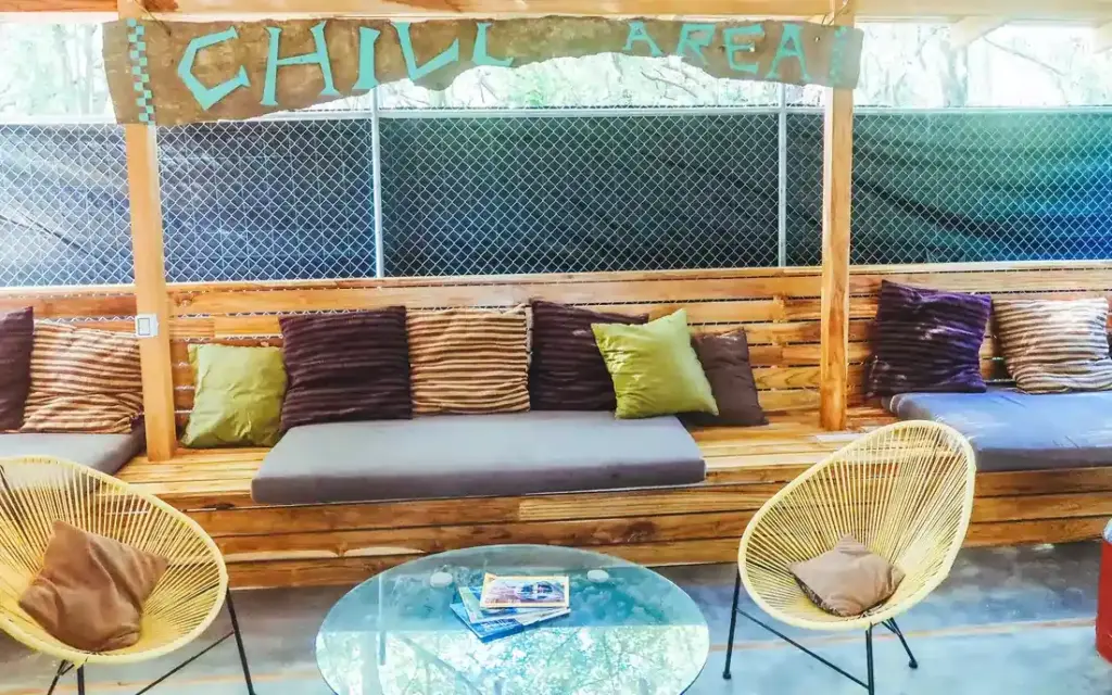 wellenreiten-zopilote-surfcamp-costa-rica-chill-out-area