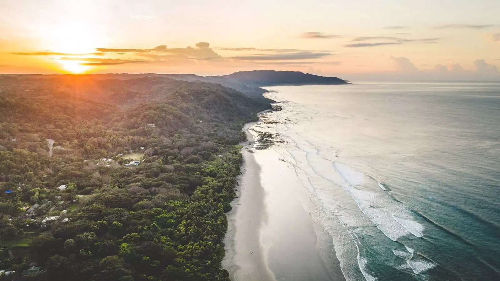 wellenreiten-zopilote-surfcamp-costa-rica-playa-hermosa-beachbreak