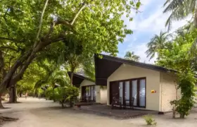 wellenreiten_surfresort-malediven-family-beach-villa_compressed