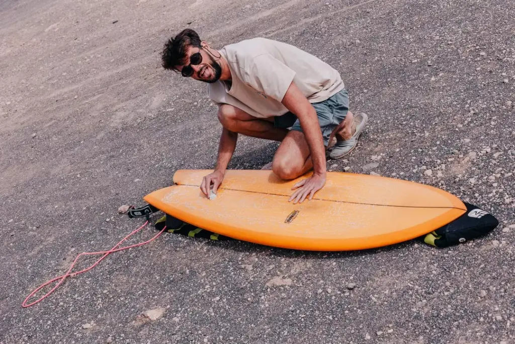 Schritt 2 Das richtige Surfwachs wählen