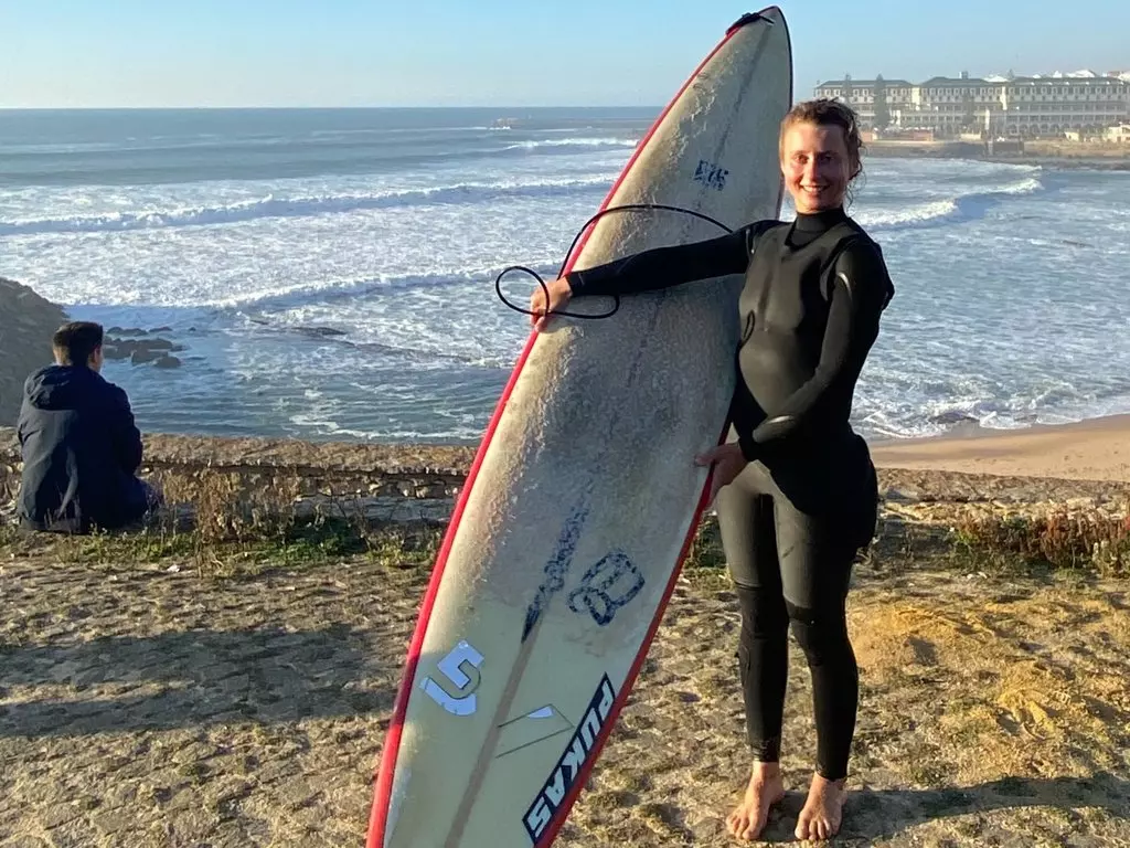 Surfboards_fuer_Grosse_Wellen_sind_besonders_lang-spitz