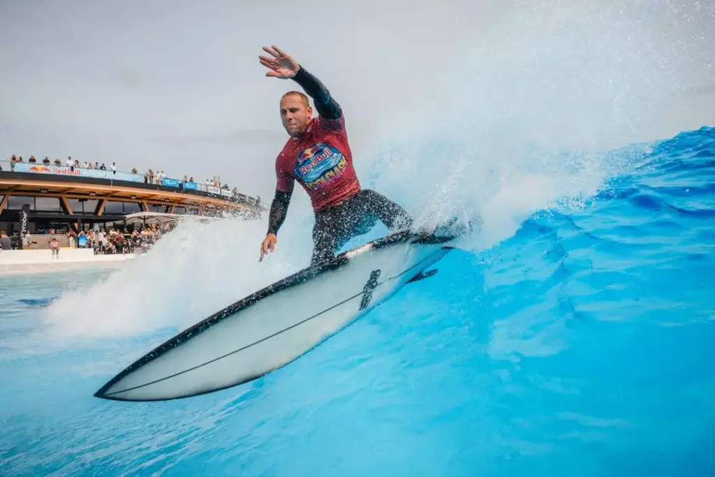 wellenreiten-mag-online-red-bull-pool-clash-2025-Impressionen1