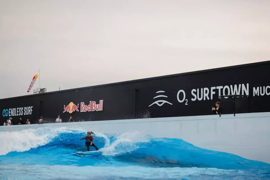 wellenreiten-mag-online-red-bull-pool-clash-2025-Impressionen4