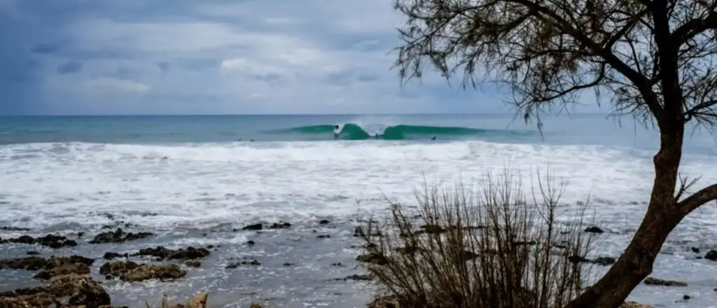 wellenreiten-magazin-online-marlon-lipke-griechenland-weinachten-gony-Zubizarreta-Yannick-de-Jager