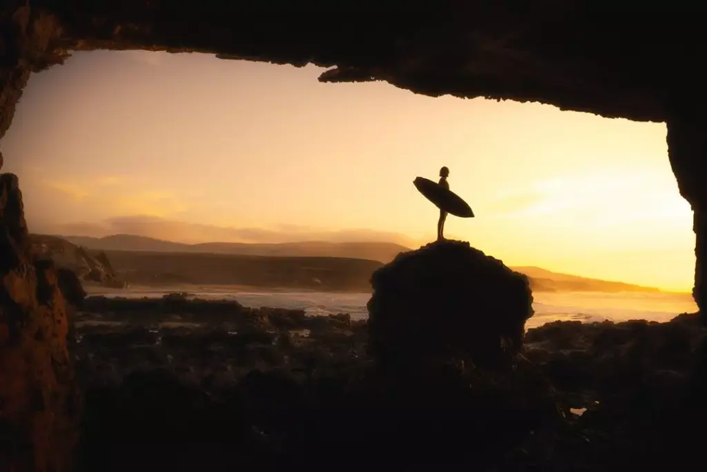 wellenreiten-surfen-matze-ried-behind-the-lens-Sonnenuntergang