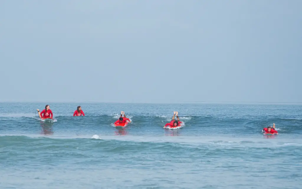 Surfcamp Bali Seminyak Surfkurs Take Off Training