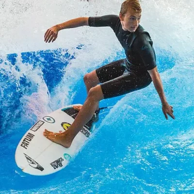 wellenreiten-jochen-schweizer-arena-advanced-indoor-surfkurs