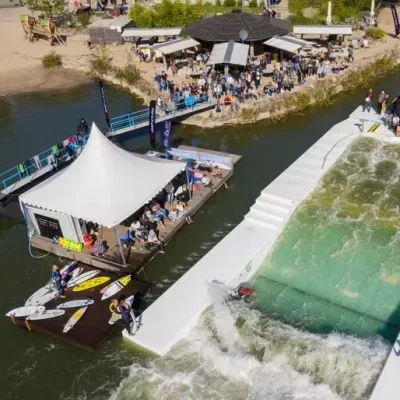 wellenreiten-surf-langenfeld-lake-surfing-drohne